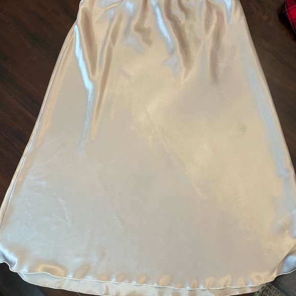 EUC Express y2k Satin Low Ride Midi Skirt sz L - Picture 4 of 9